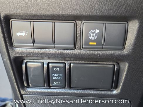 Used 2022 Nissan Armada SL w/ Captain's Chairs Package AWD/4WD image 28