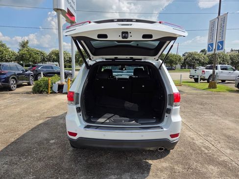 Used 2019 Jeep Grand Cherokee Limited RWD image 26