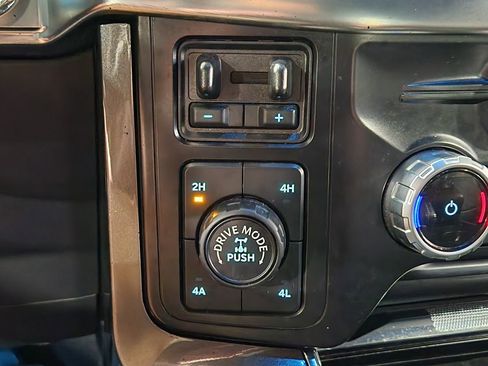 Used 2023 Ford F150 Lariat image 40