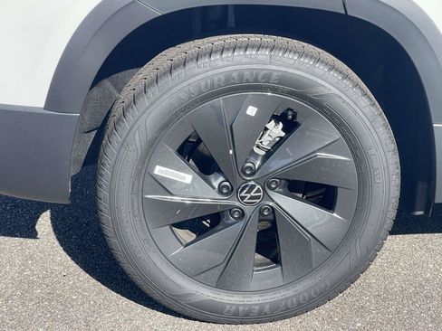 New 2026 Volkswagen Taos S FWD image 7