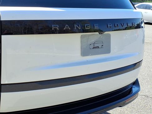 New 2026 Land Rover Range Rover Long Wheelbase SE AWD/4WD image 19