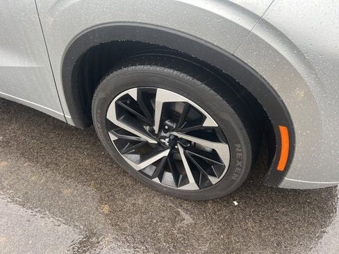 Used 2023 Mitsubishi Outlander SEL image 5