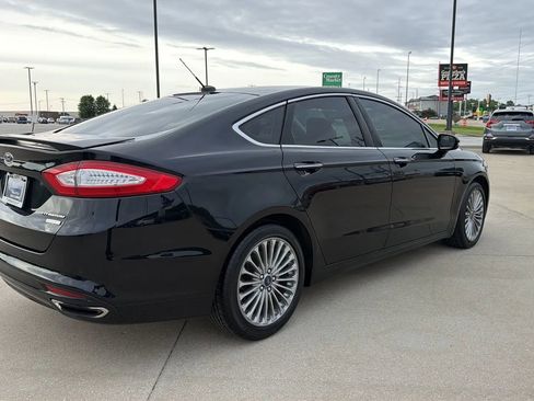 Used 2016 Ford Fusion Titanium FWD image 21