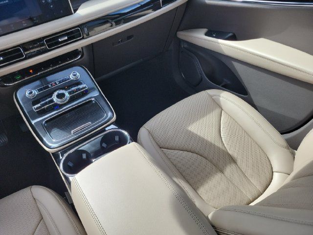 Used 2023 Lincoln Nautilus Reserve FWD image 27