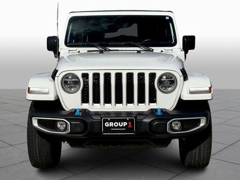 Used 2022 Jeep Wrangler Unlimited Sahara image 3