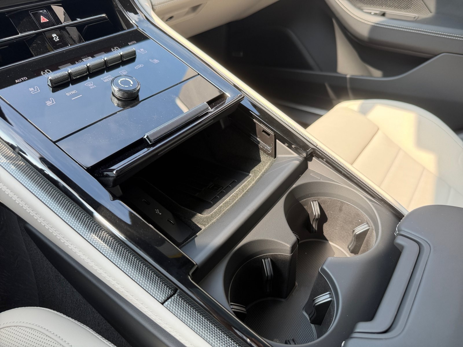 New 2026 Porsche Panamera 4 AWD/4WD image 18