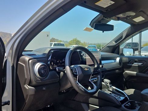 Used 2024 Chevrolet Colorado LT RWD image 10