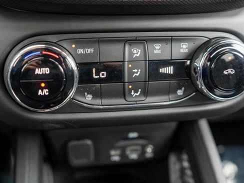 Used 2022 Chevrolet TrailBlazer RS w/ Technology Package AWD/4WD image 26