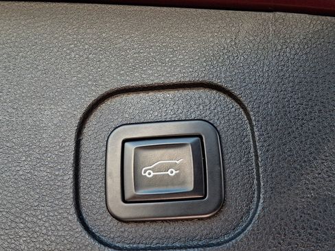 Used 2016 Chevrolet Equinox LTZ w/ Enhanced Convenience Package AWD/4WD image 32