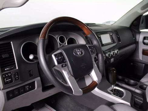 Used 2016 Toyota Sequoia Platinum AWD/4WD image 10