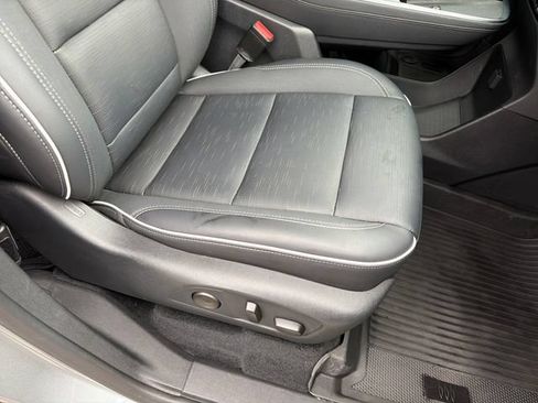 Used 2025 Buick Enclave Sport Touring w/ Super Cruise Package FWD image 25