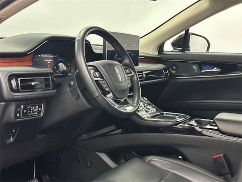 Used 2023 Lincoln Nautilus Reserve w/ Equipment Group 201A image 16