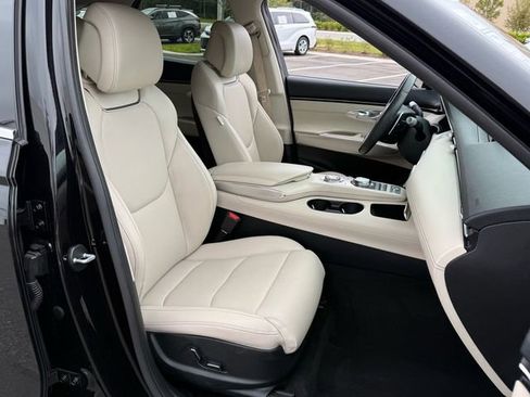 Used 2024 Genesis GV70 2.5T w/ Select Package image 20