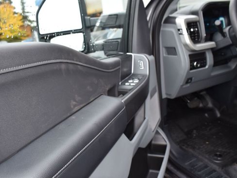 New 2026 Ford F250 XLT w/ XLT Premium Package image 17