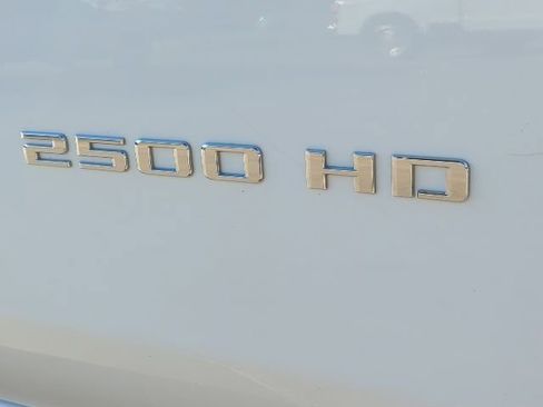Used 2022 Chevrolet Silverado 2500 Custom w/ Custom Convenience Package image 29