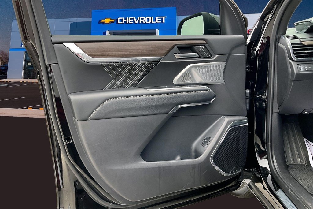 Used 2025 GMC Acadia Denali w/ Super Cruise Package FWD image 22