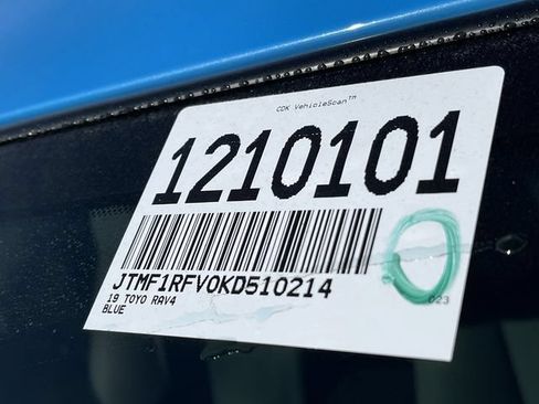 Used 2019 Toyota RAV4 LE w/ Carpet Mat Package AWD/4WD image 22