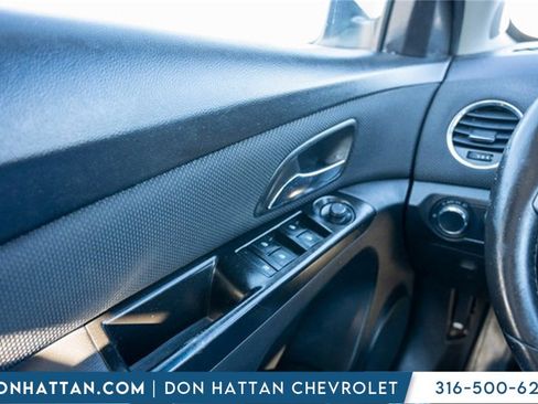 Used 2014 Chevrolet Cruze LT image 15