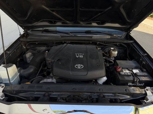 Used 2011 Toyota Tacoma 4x4 Double Cab w/ SR5 Pkg #2 image 36
