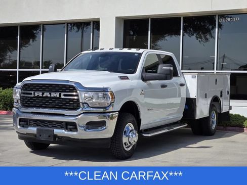 Used 2024 RAM 3500 SLT w/ Quick Order Package 2YG SLT AWD/4WD image 3