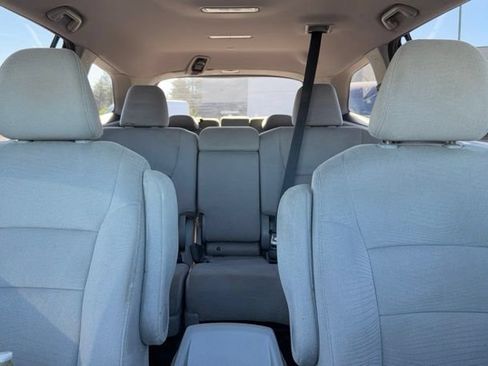 Used 2016 Honda Pilot LX image 29