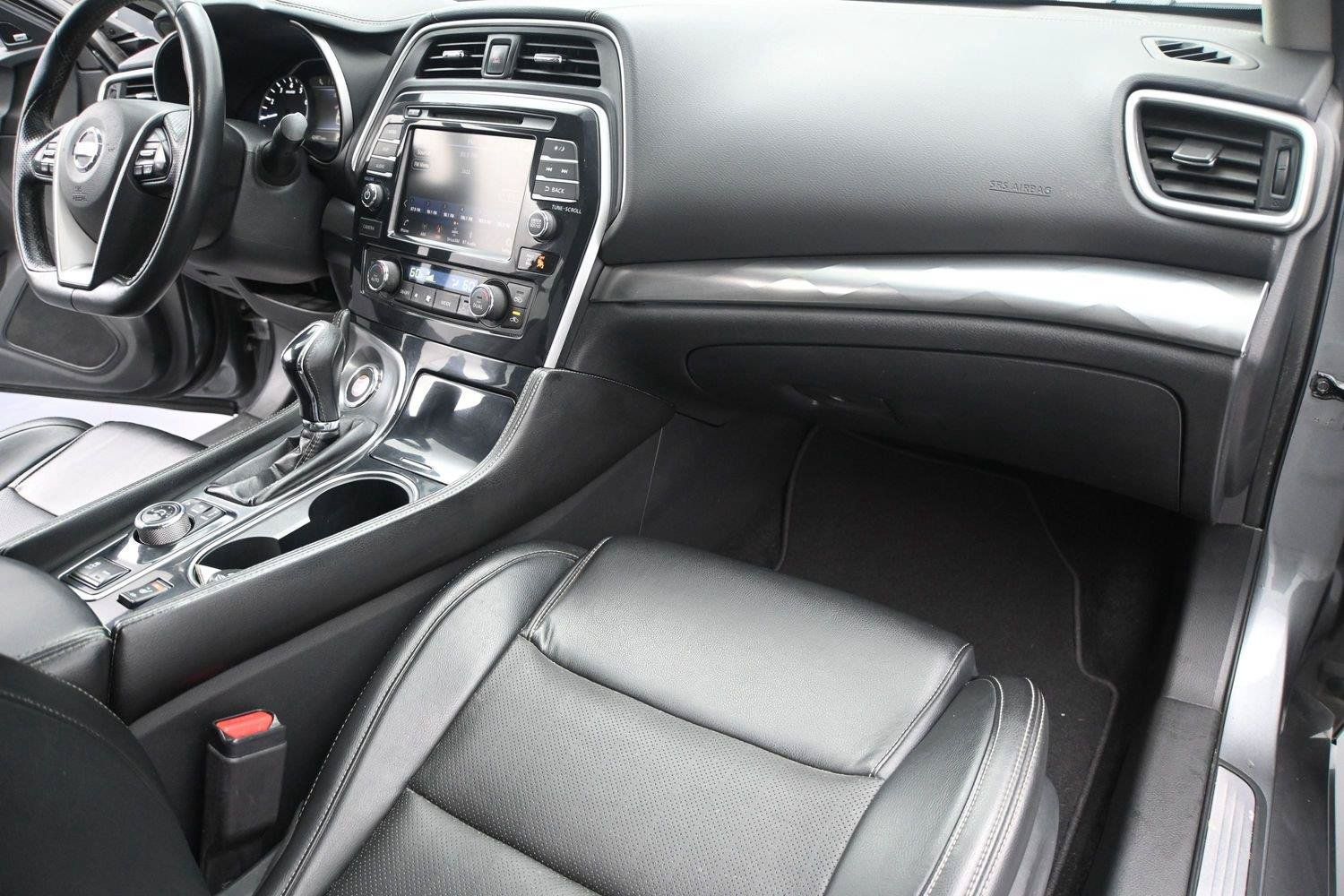 Used 2019 Nissan Maxima 3.5 SL w/ Floor Mat Group FWD image 16