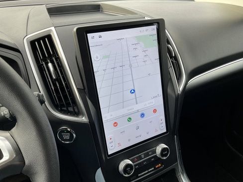 Used 2024 Ford Edge Titanium w/ Equipment Group 301A image 12