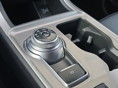 Certified 2024 Ford Edge SEL image 21