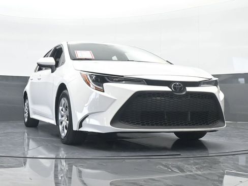 Used 2022 Toyota Corolla LE image 59
