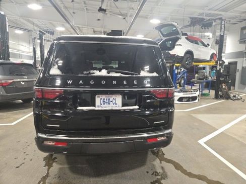 Used 2022 Jeep Wagoneer Series III w/ Premium Group I image 6