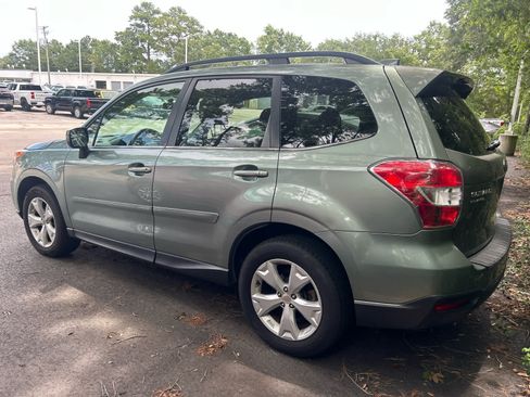 Used 2016 Subaru Forester 2.5i Limited AWD/4WD image 2