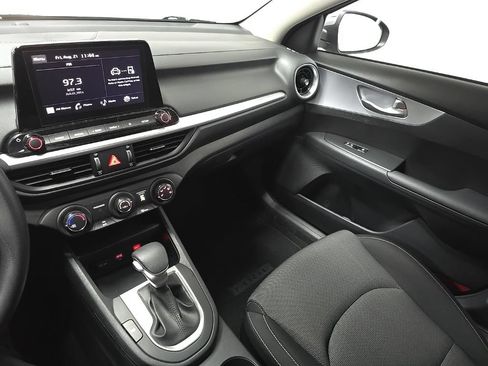 Used 2024 Kia Forte LXS w/ LXS Technology Package FWD image 25