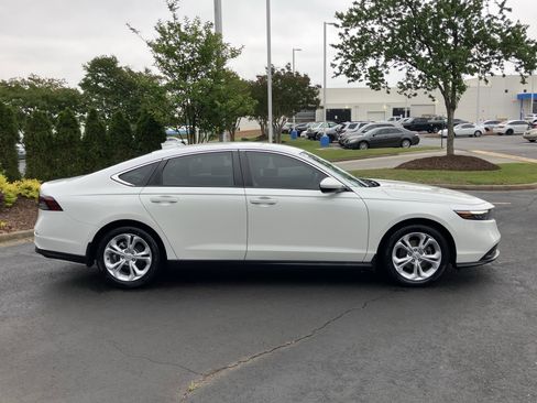 Certified 2023 Honda Accord LX image 11
