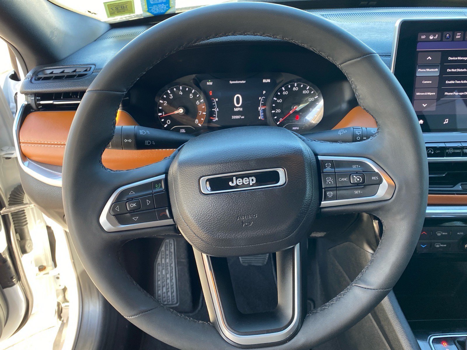 Used 2024 Jeep Compass Limited w/ Sun and Sound Group AWD/4WD image 10