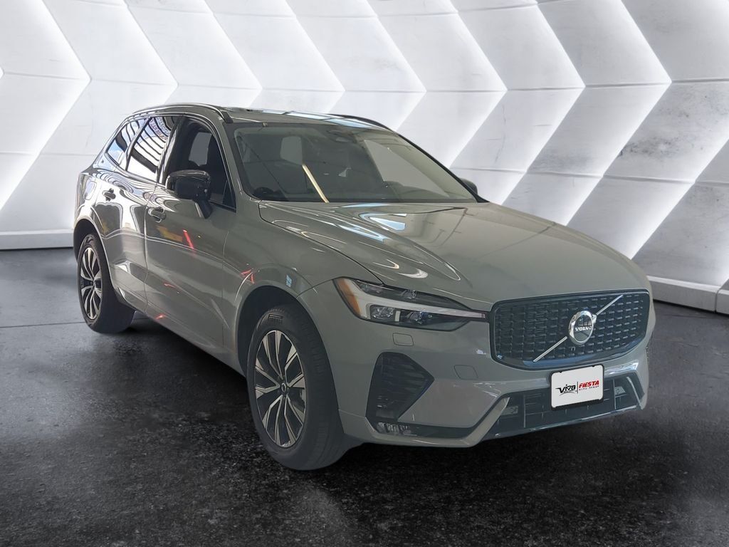 Used 2025 Volvo XC60 B5 Core w/ Climate Package AWD/4WD image 1