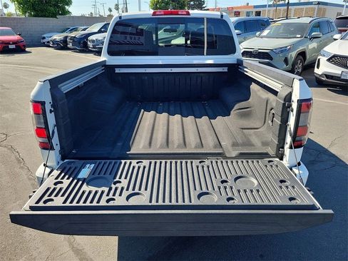 Used 2024 Nissan Frontier SV w/ SV Convenience Package image 21