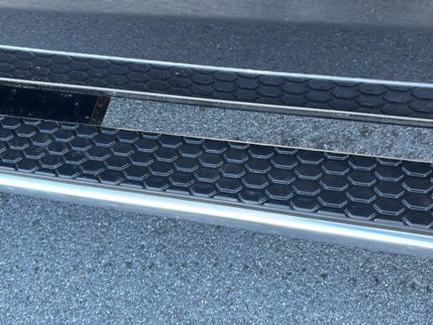 Used 2019 RAM 1500 Laramie AWD/4WD image 30