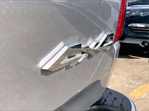 Used 2023 RAM 1500 Laramie AWD/4WD image 10