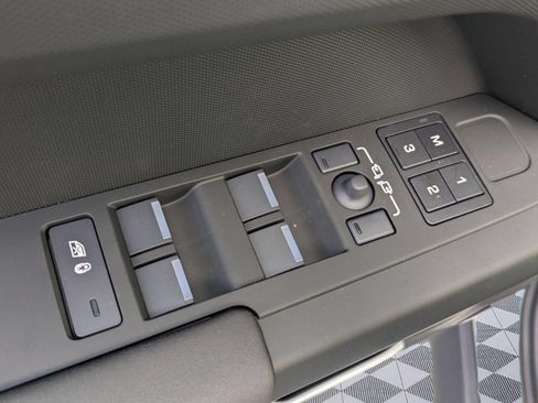 New 2026 Land Rover Defender 110 S AWD/4WD image 12