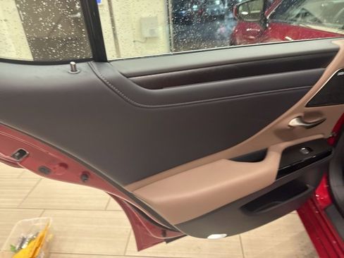 New 2025 Lexus ES 350 Luxury image 21