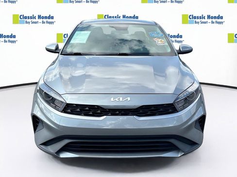 Used 2023 Kia Forte LXS FWD image 2