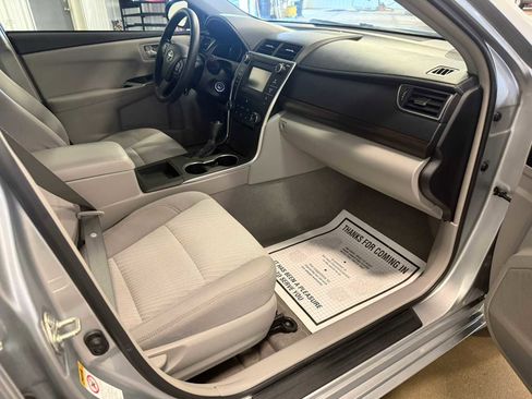 Used 2017 Toyota Camry LE image 27