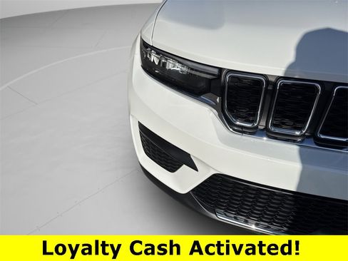 New 2025 Jeep Grand Cherokee Laredo w/ Luxury Tech Group I image 41