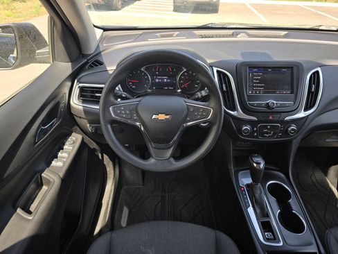 Used 2020 Chevrolet Equinox LT w/ LPO, Floor Liner Package FWD image 13