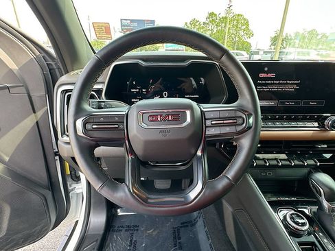 Used 2026 GMC Canyon AT4 w/ Technology Plus Package AWD/4WD image 11