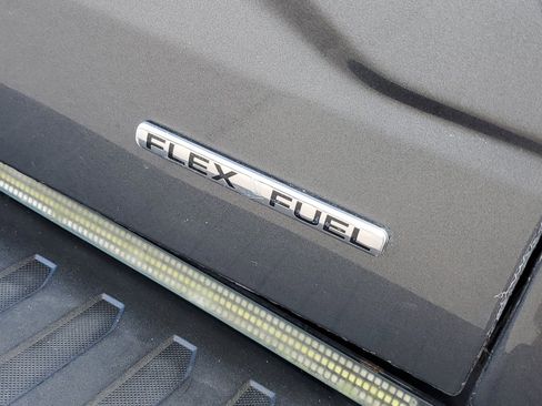 Used 2015 Ford F150 XLT image 8