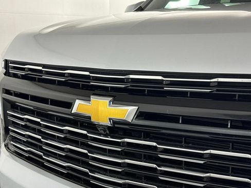 Certified 2026 Chevrolet Suburban High Country AWD/4WD image 59