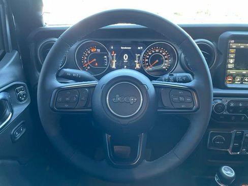 Used 2023 Jeep Wrangler Unlimited Sport AWD/4WD image 13