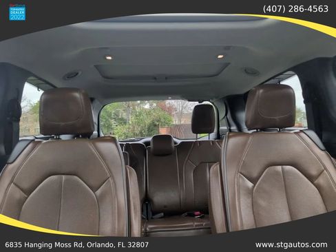 Used 2018 Chrysler Pacifica Limited w/ Tire & Wheel Group image 31