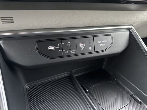 New 2026 Kia Carnival EX image 5